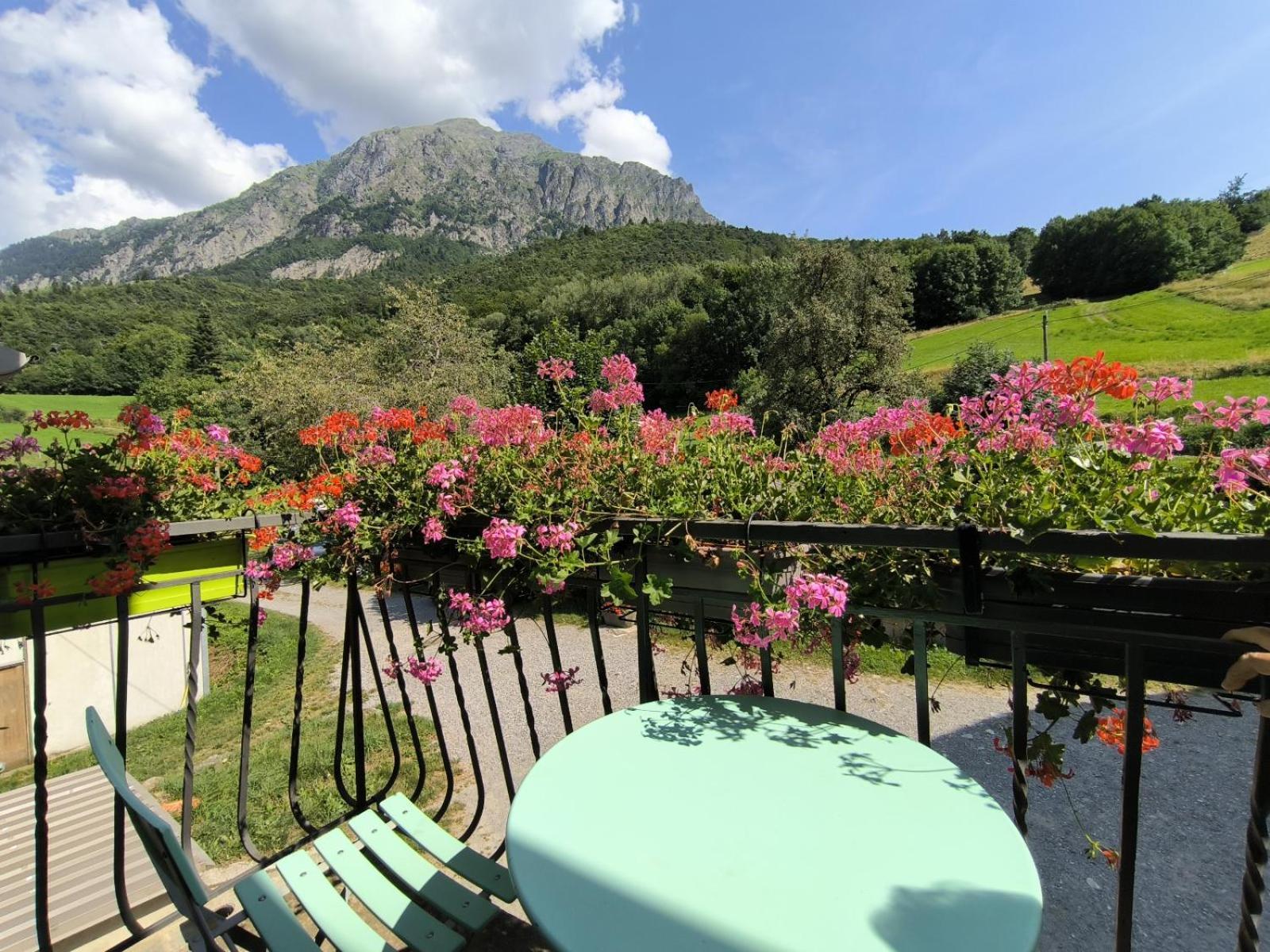 Les Clarines Perceneige - Chambre D'Hotes Vue Sur Montagne & Spa Saint-Jacques-en-Valgodemard Eksteriør bilde