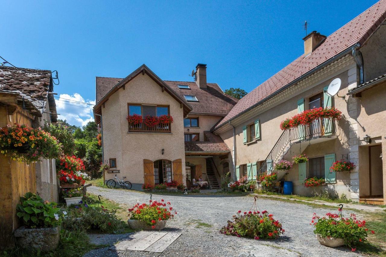 Les Clarines Perceneige - Chambre D'Hotes Vue Sur Montagne & Spa Saint-Jacques-en-Valgodemard Eksteriør bilde
